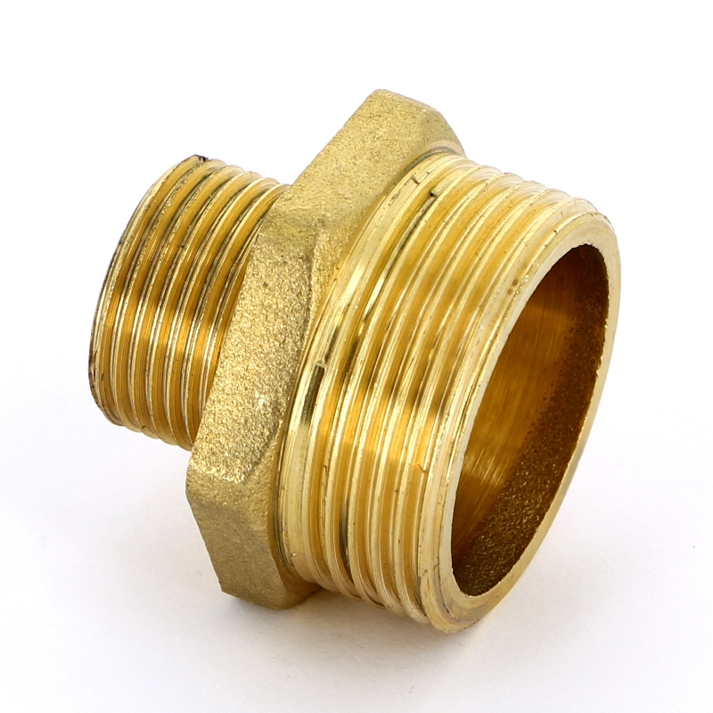 Ниппель редукция 1" x 1/2" (НР) латунь UNI-FITT