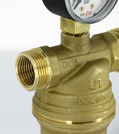 Фильтр магистральный промывной UNI-FITT 1/2" с манометром, для тонкой очистки ХВС и ГВС