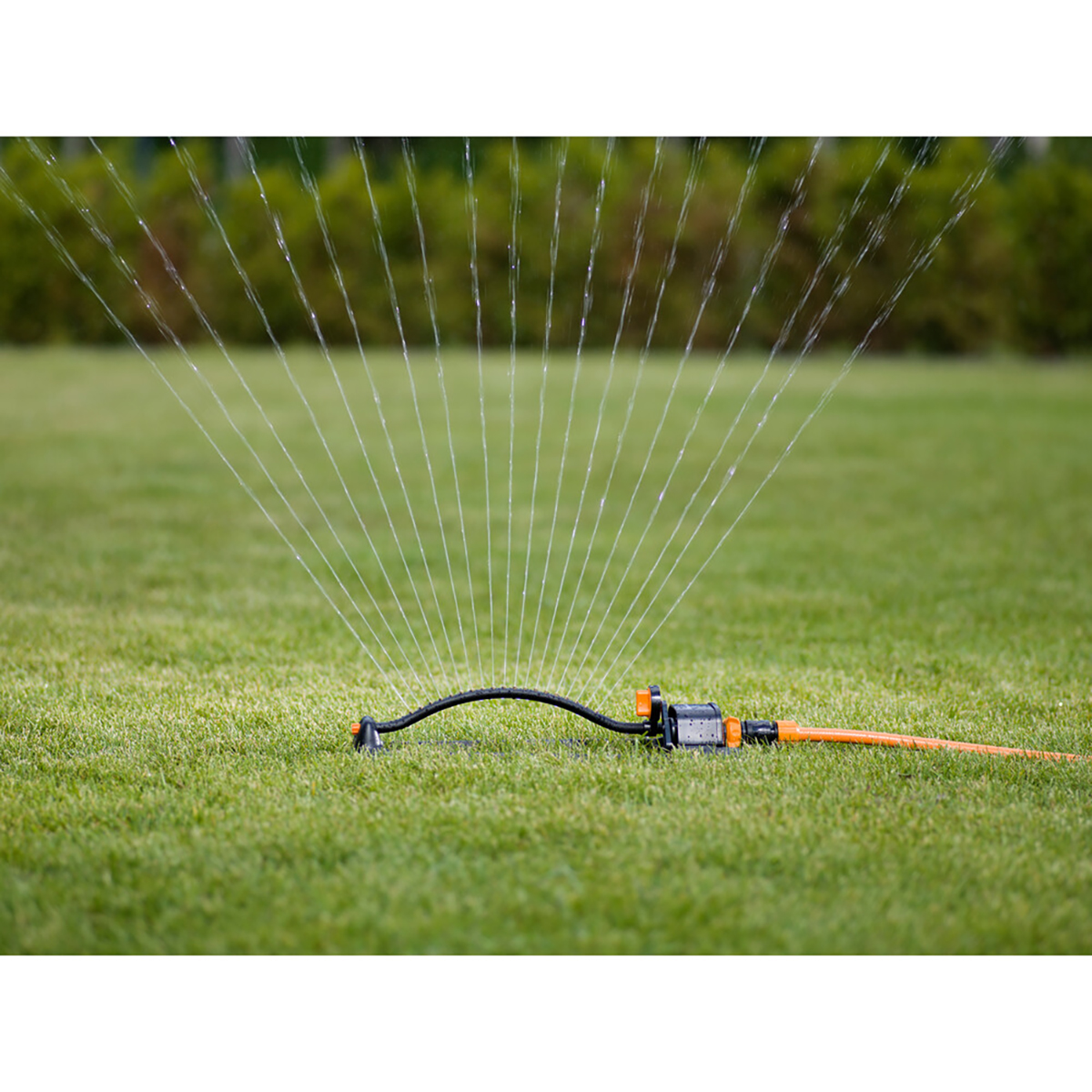 Дождеватель осциллирующий металлич., 19 форсунок (1/6) "fiskars" 1023660