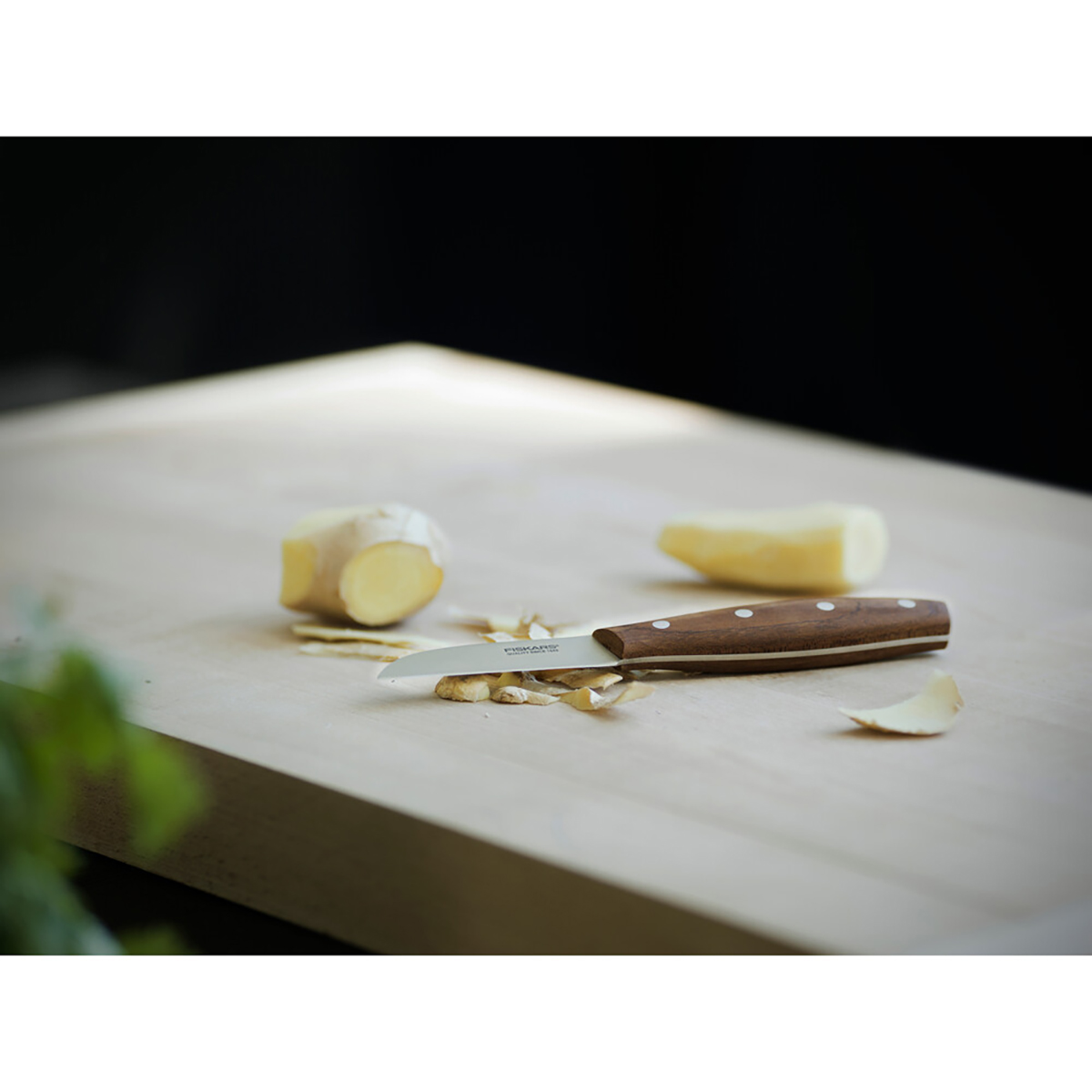 Нож для овощей "norr"  7 см (1/4) "fiskars" 1016475