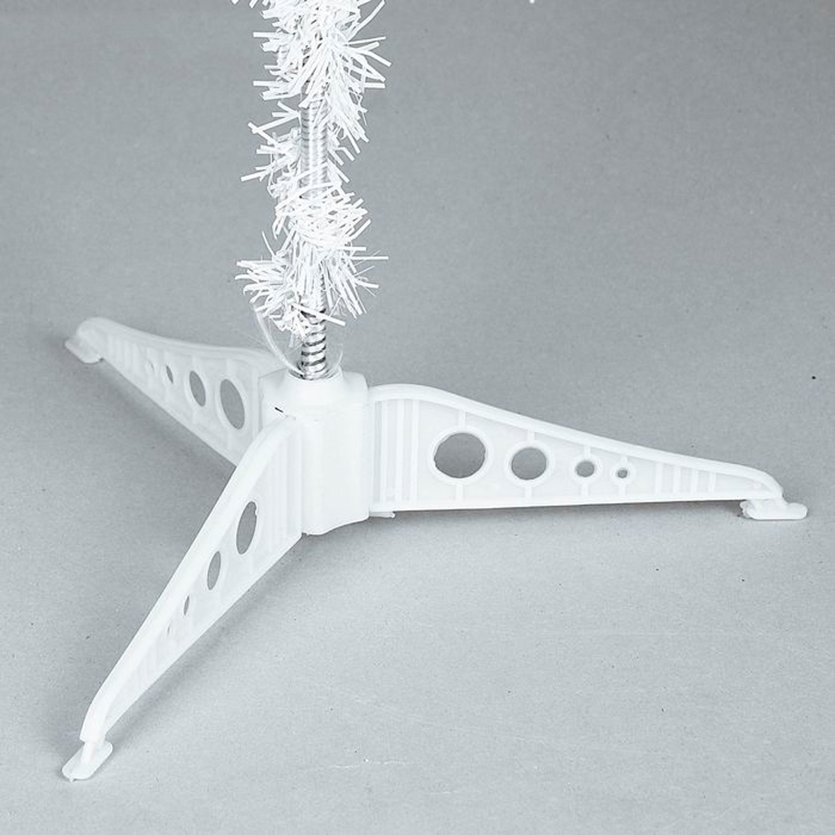 Ель декор. 120 см, 110 веток (белая) "зимнее волшебство" 703634