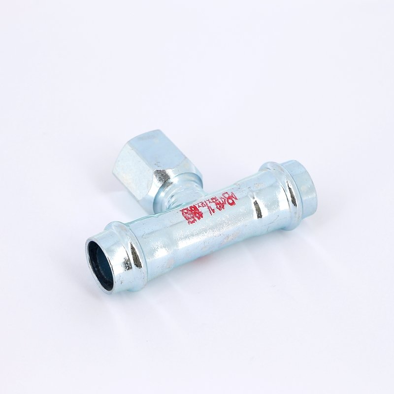 Тройник пресс-B оцинкованная сталь 18 х 1/2' х 18 IBP