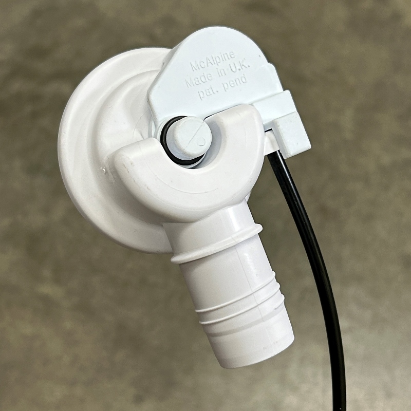 Слив McALPINE перелив L=380-700 х 34 мм метал. 70 мм слив, выход 40/50 мм, хром