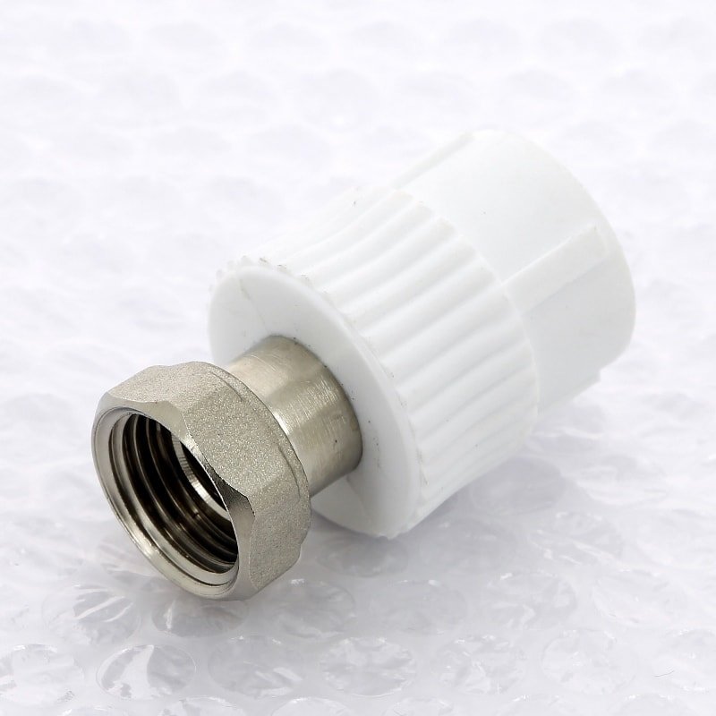 Муфта с накидной гайкой 20 х 1/2" (ВР) PRO AQUA полипропиленовая PP-R