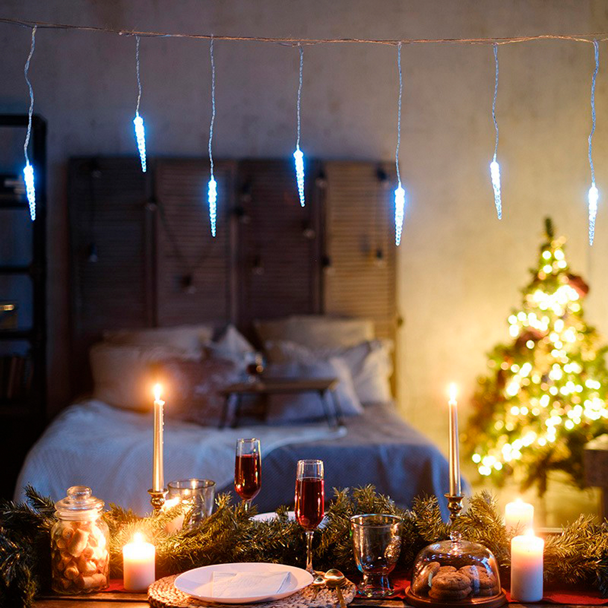 Электрогирлянда "сосульки" 1,5*0,25 м, 10 белых ламп, шнур прозр. (1/100) "neon-night" 303-068