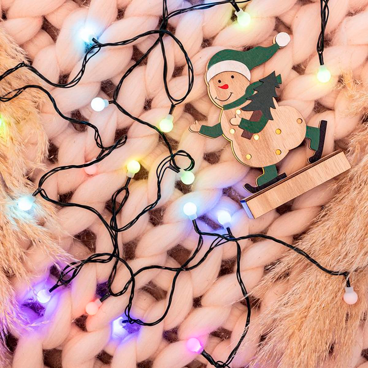 Электрогирлянда "шарики" 5 м, 30 разноцв. ламп d-15 мм, шнур зеленый (1/60) "neon-night" 303-539