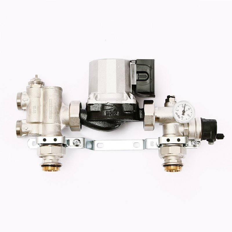 Группа автономной циркуляции UNI-FITT SOLOMIX 1" c насосом WILO RS 25/6-130