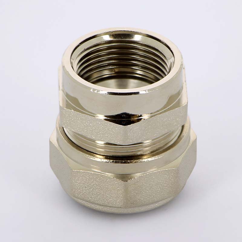 Обжимная муфта ВР 26 х 3/4" UNI-FITT для металлопласта