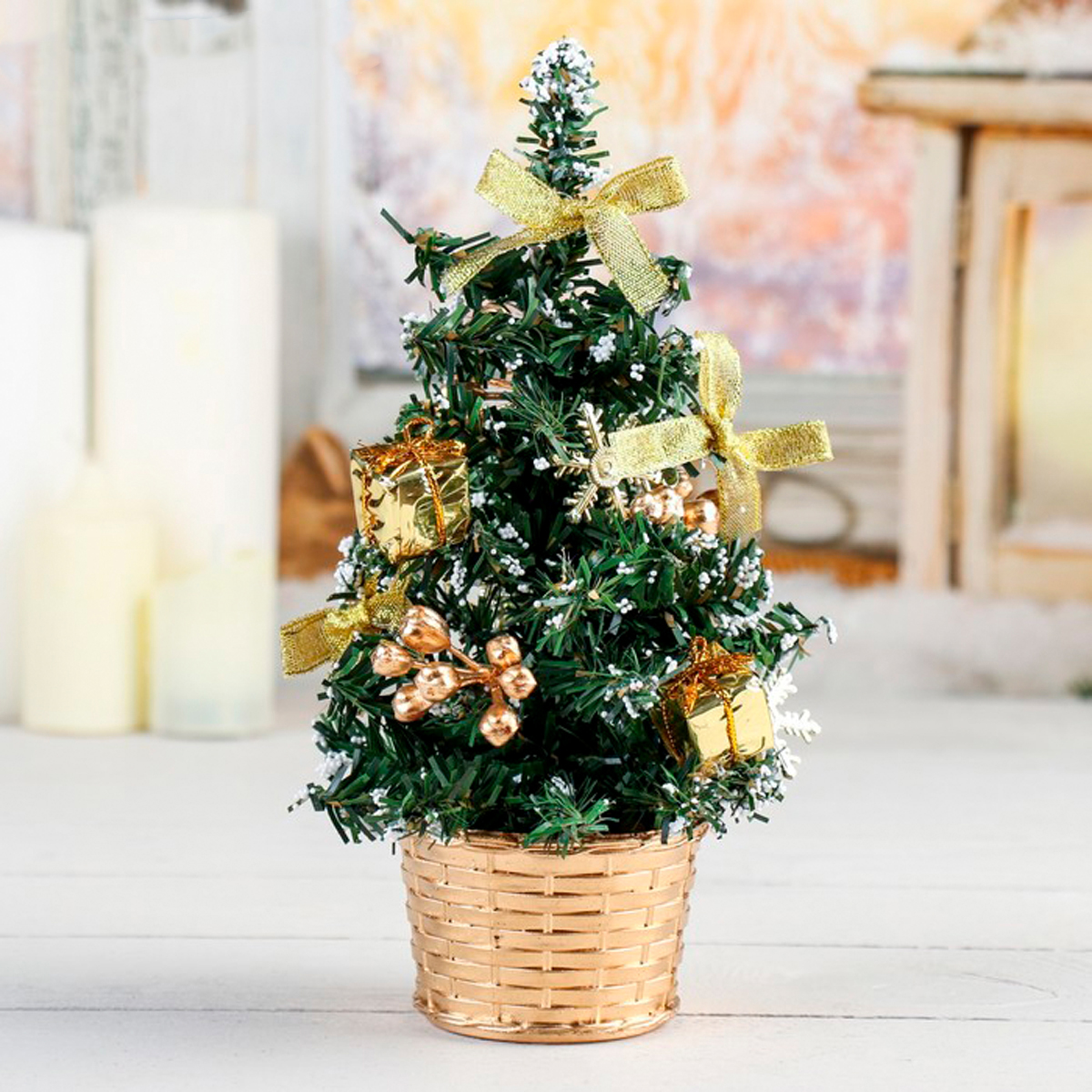 Ель декор. 20 см (зеленая, украшения золото) "зимнее волшебство" 819240