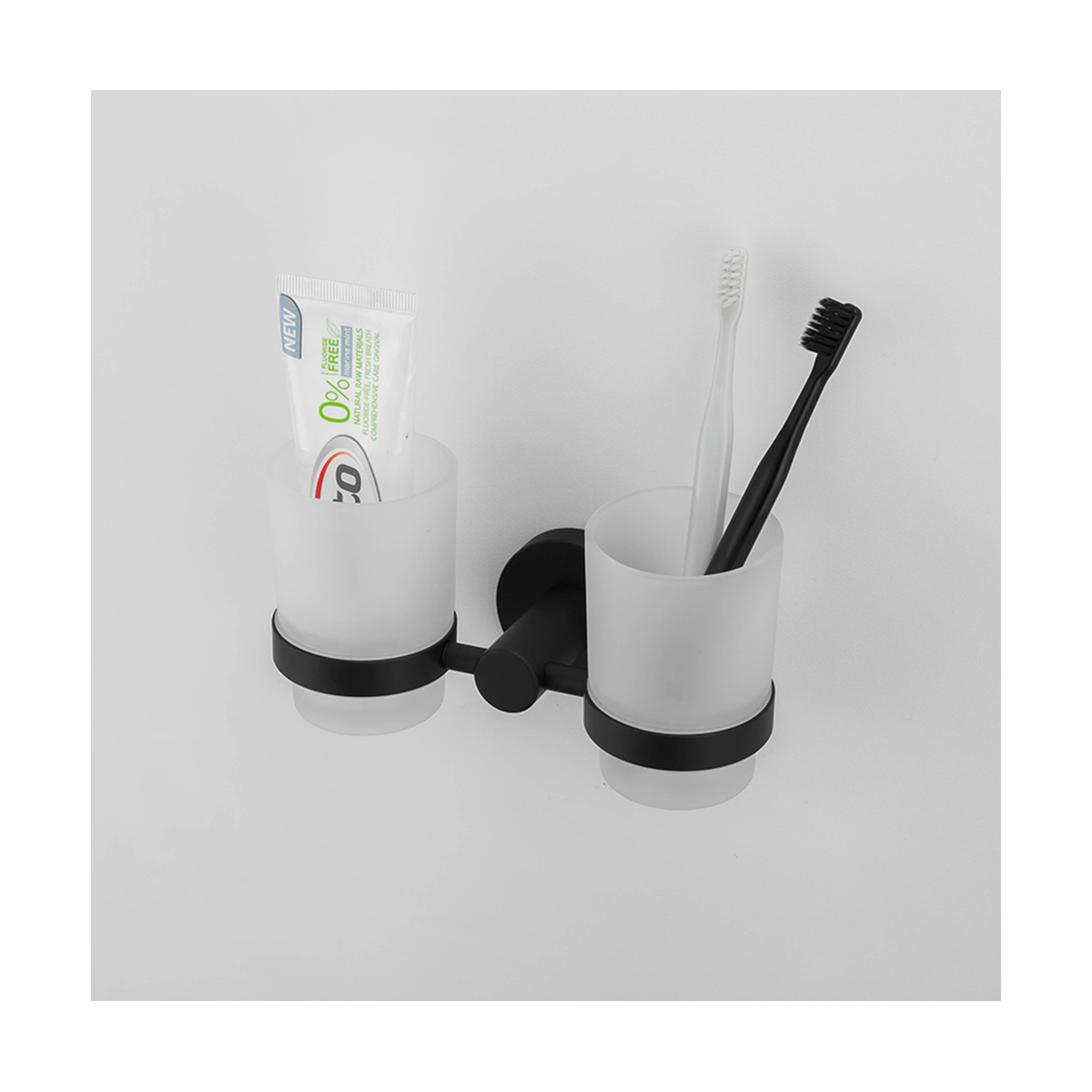 Стаканы для ванной комнаты 2 шт. с держателем f30208, черный (1/20) "frap"