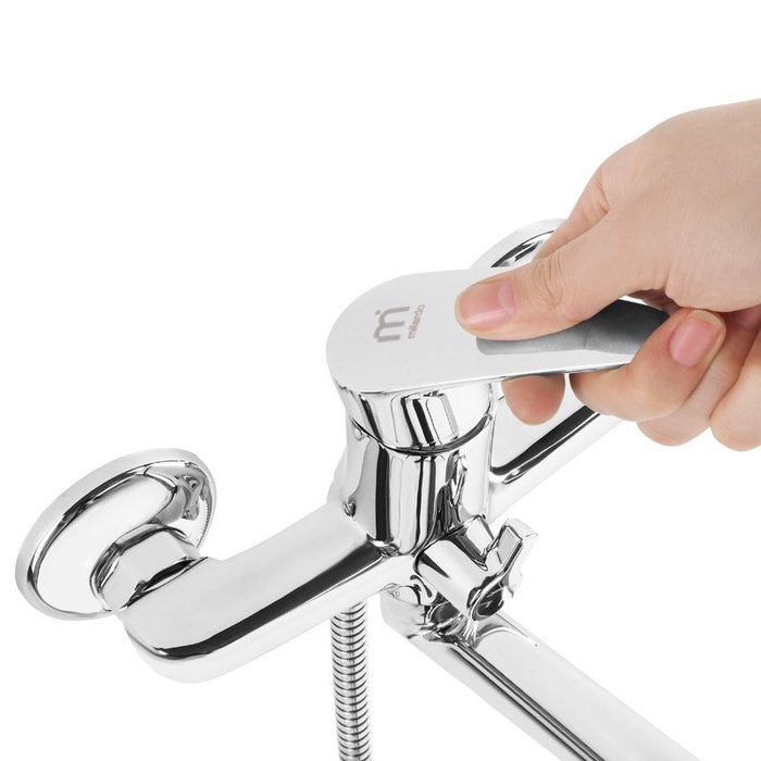 Смеситель для ванн  niagara  длинный излив (1/8) "milardo" niasblcm10