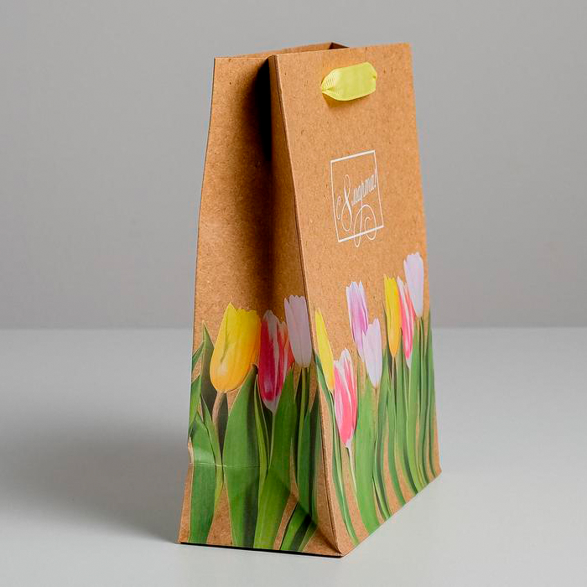 Пакет подарочный крафтовый "цветочная вереница" 18*23*8 см (1/6/300) "дарите счастье" 3639960