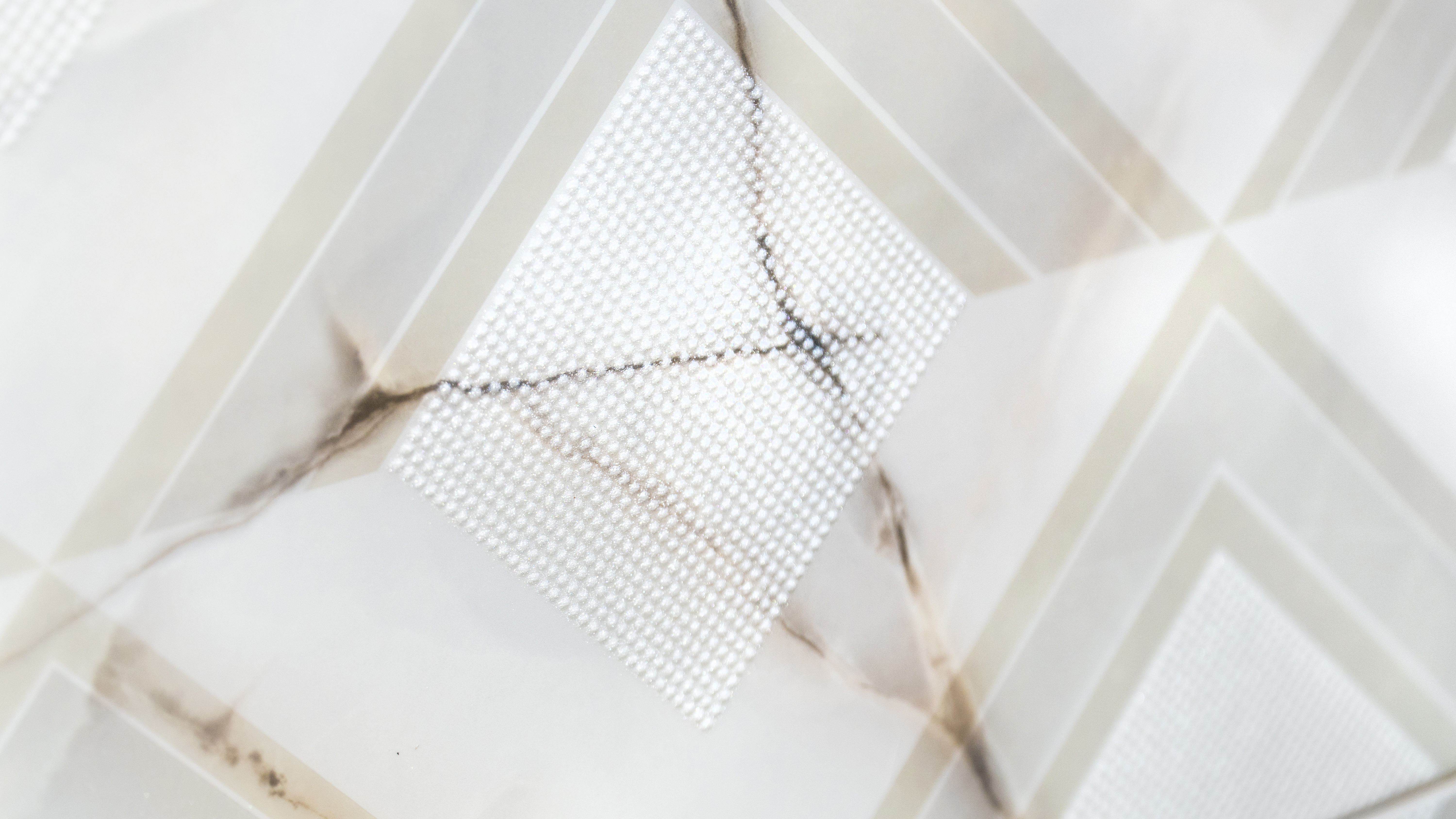 Lumis бежевый 25x75