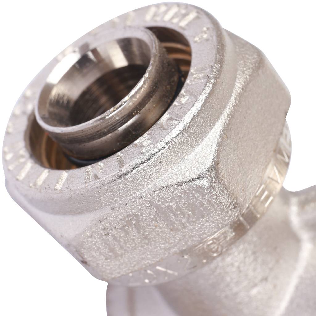 Угол настенный с креплением 20 х 3/4'' ВР обжим TIEMME для металлопласта