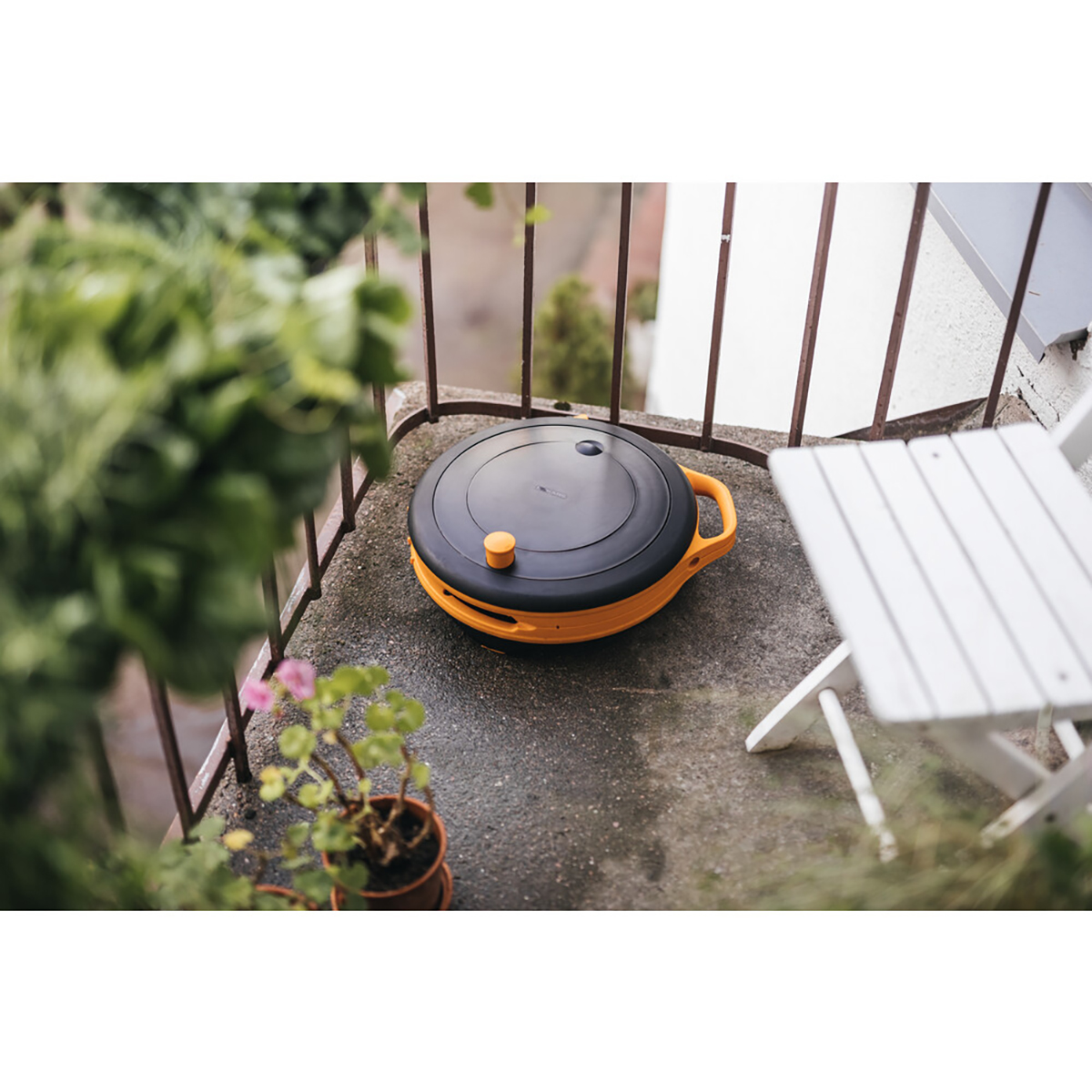 Катушка со шлангом 3/8" 15 м и набором аксессуаров (1/4) "fiskars" 1020436