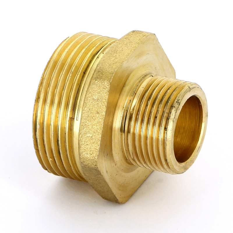 Ниппель редукция 1" x 1/2" (НР) латунь UNI-FITT