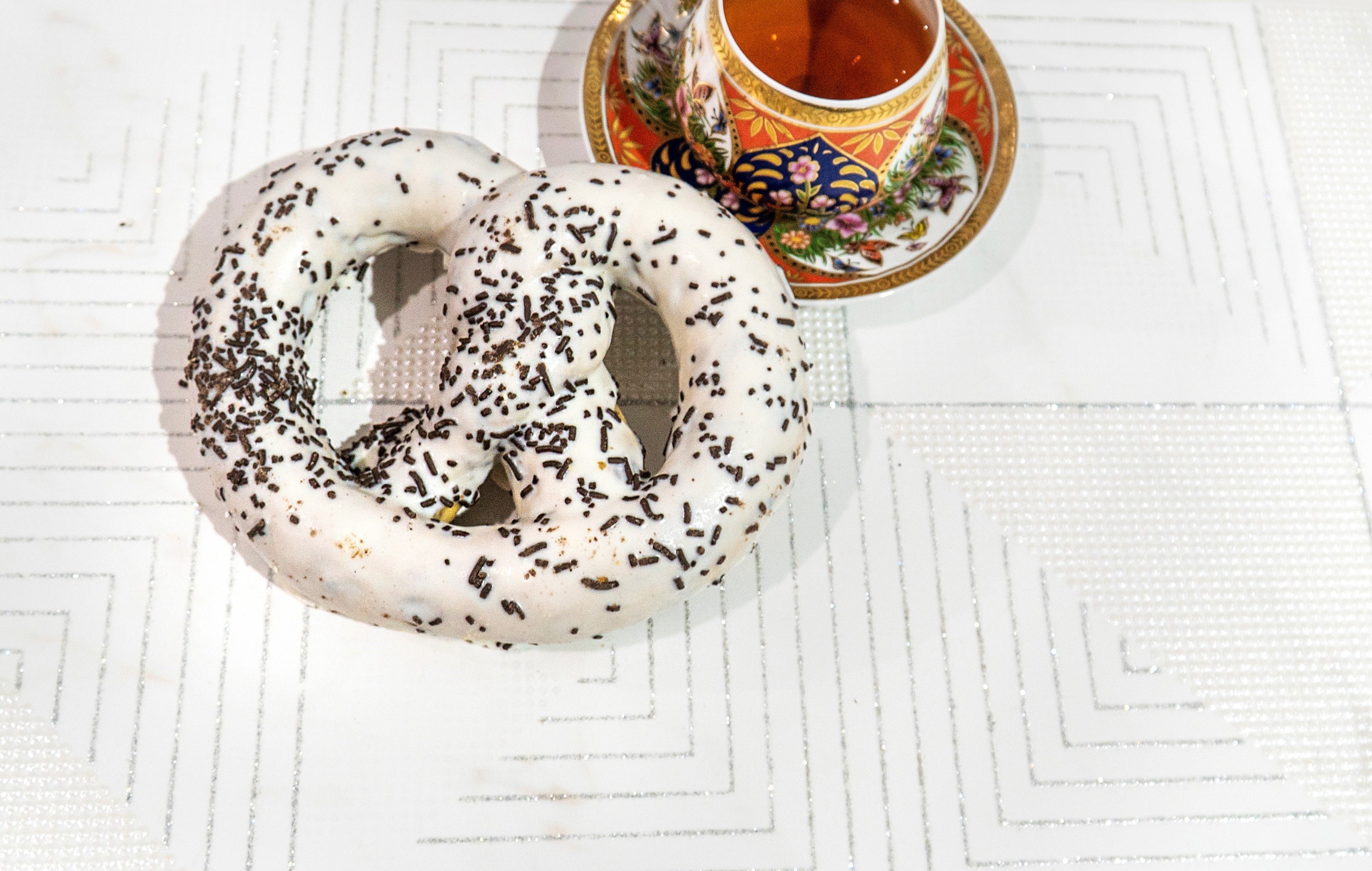 Century белый 25x75