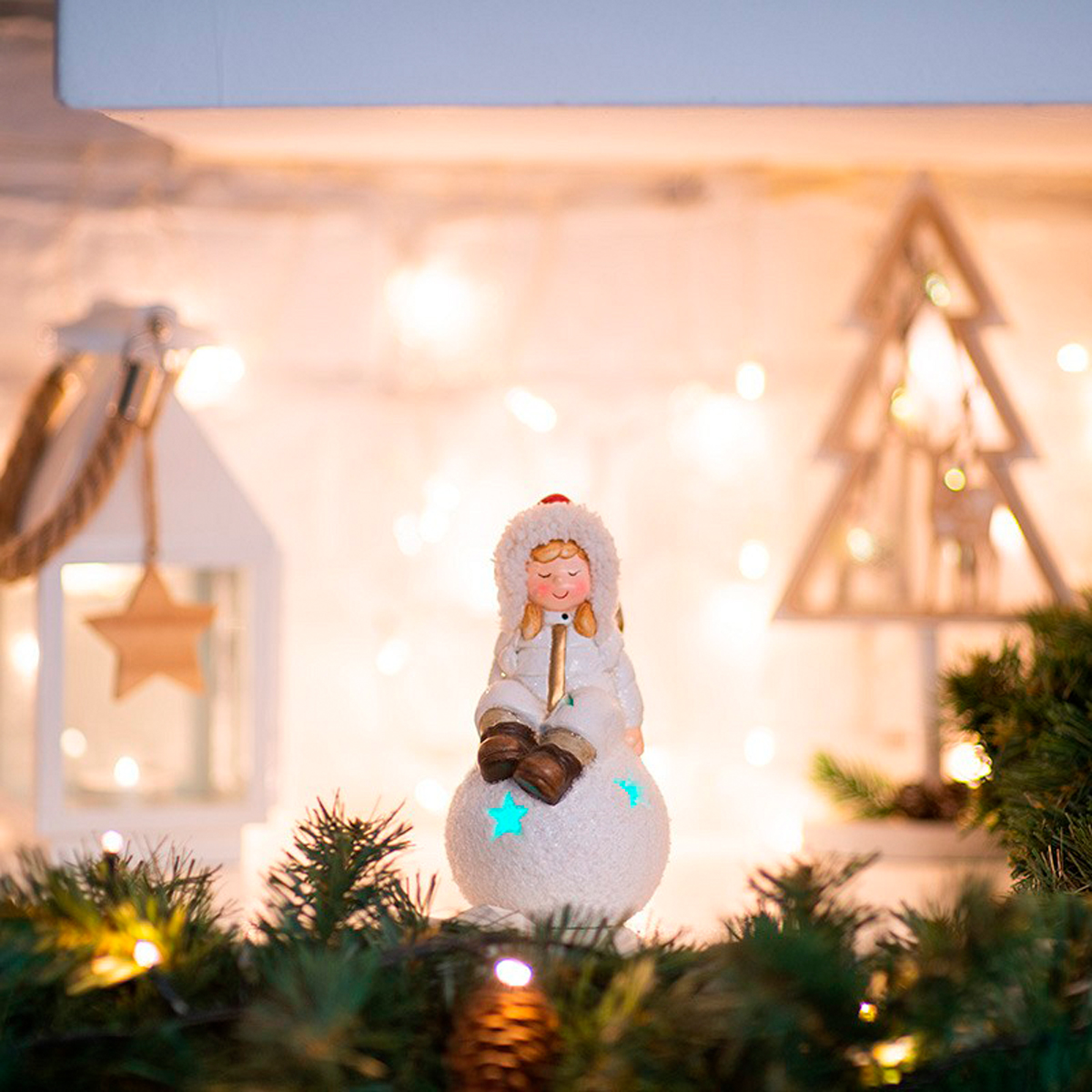 Фигурка светодиод. "снегурочка на шаре" 9*8*16 см керамич. (1/32) "neon-night" 505-009