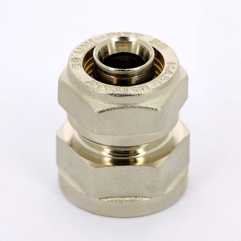 Обжимная муфта ВР 20 х 3/4" UNI-FITT для металлопласта