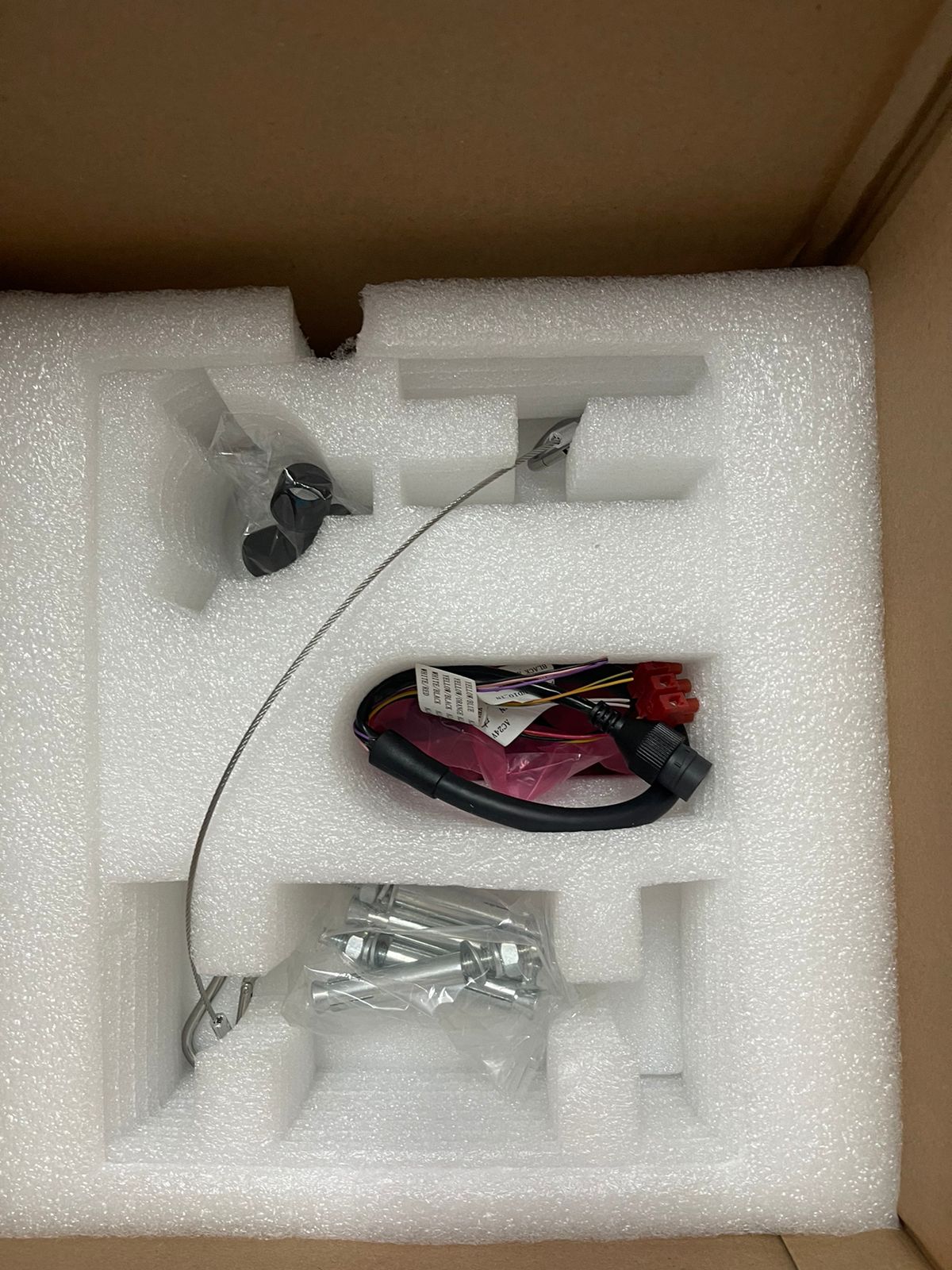 Поворотная IP-камера Hikvision DS-2DE5232W-AE (T5) Черная (RAL 9005)