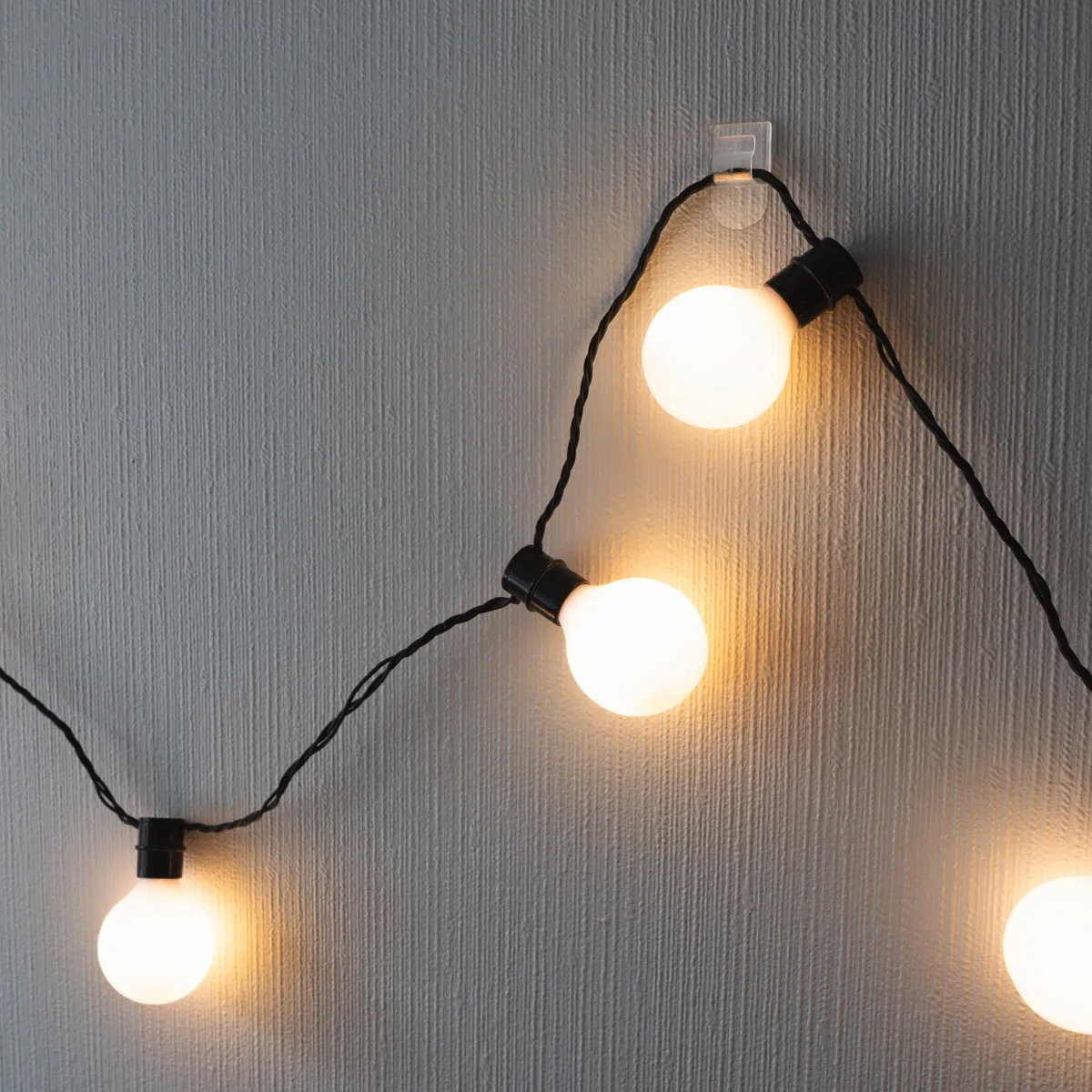 Держатели для проводов самокл. (набор 4 шт.+ полоски 5 шт.) (1/20) "aviora" 302-204