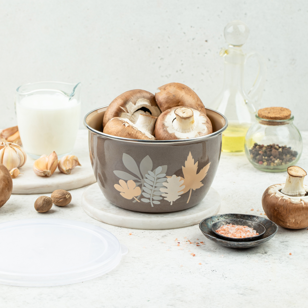 Миска эмалиров. "осенняя соната" 1,1 л, 14 см пласт. крышка (1/6) "metrot"