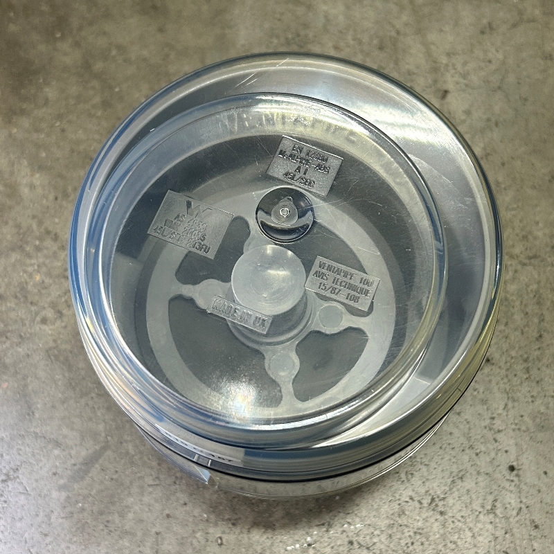 Клапан McALPINE вентиляционный (аэратор) для канализации со смещением и прозрачной крышкой 110 мм