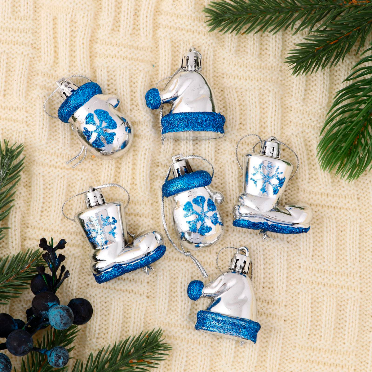 Набор елочных украшений 6 шт. "зимняя прогулка" (2 сапога, 2 шапки, 2 варежки) серебро 4962776