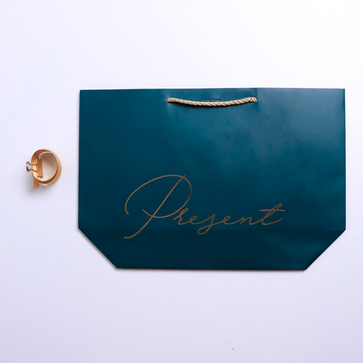 Пакет подарочный "present" 37*25*11 см (1/130) "дарите счастье" 4785009