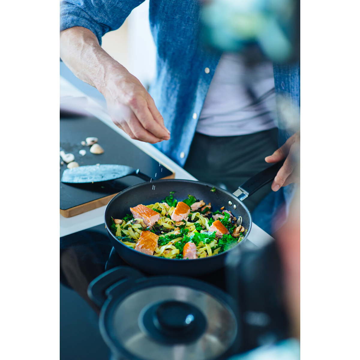 Сковорода антипригарн. "functional form" 28 см (1/6) "fiskars" 1026574