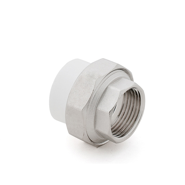 Муфта комб. (американка) внутр. резьба, полипропилен 20 х 1/2" (20/200) "ртп"