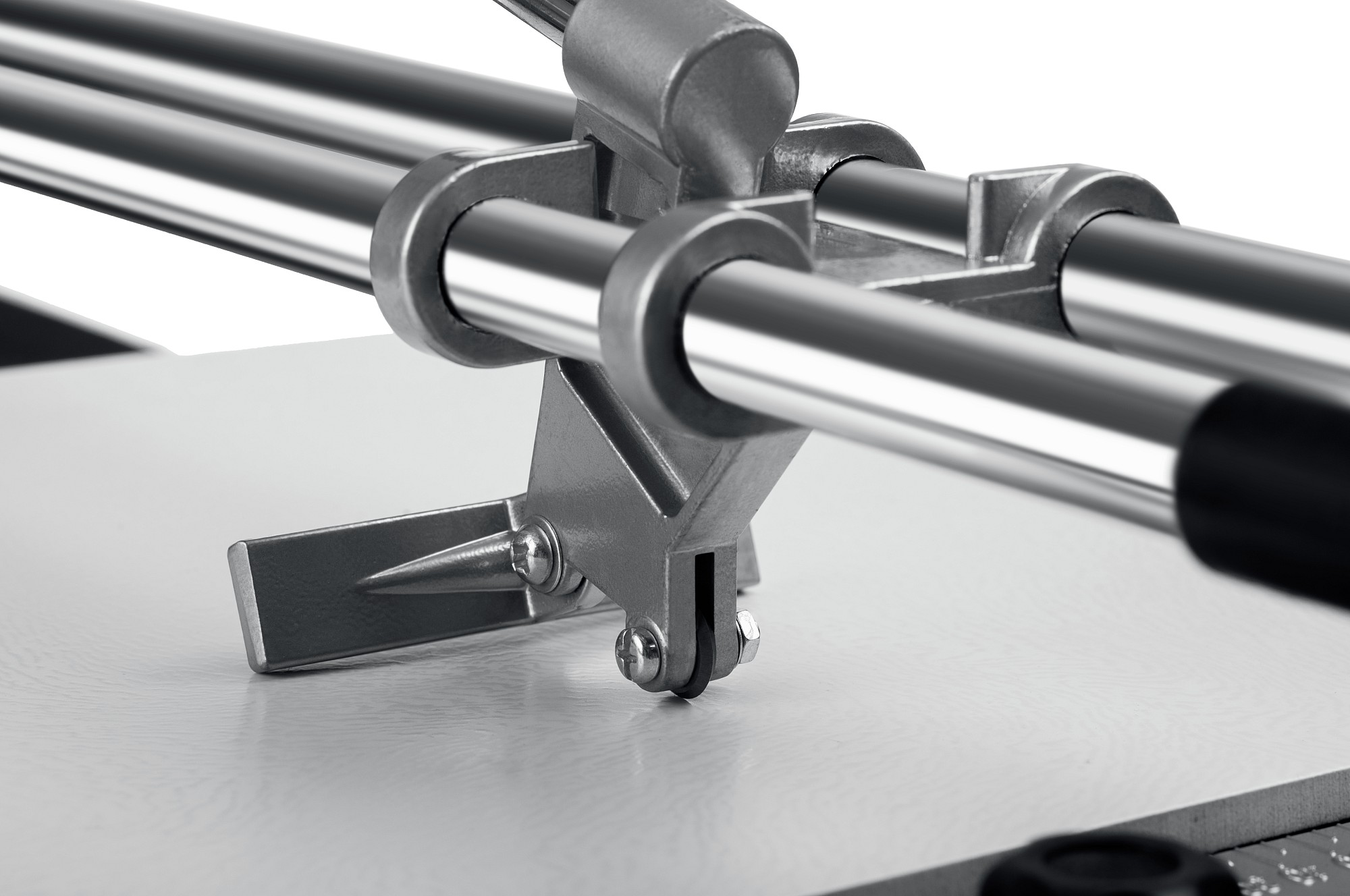 STAYER 600 мм, 4 - 12 мм, с круговым резаком, усиленный роликовый плиткорез (3310-60)