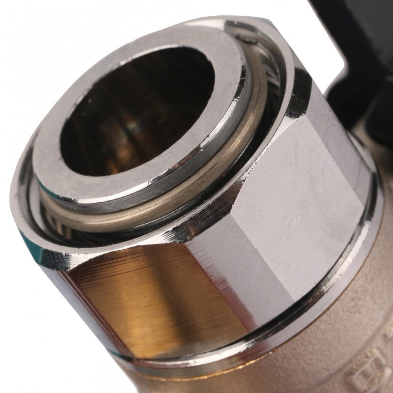 Кран шаровый STOUT ВН 3/4" угловой с накидной гайкой