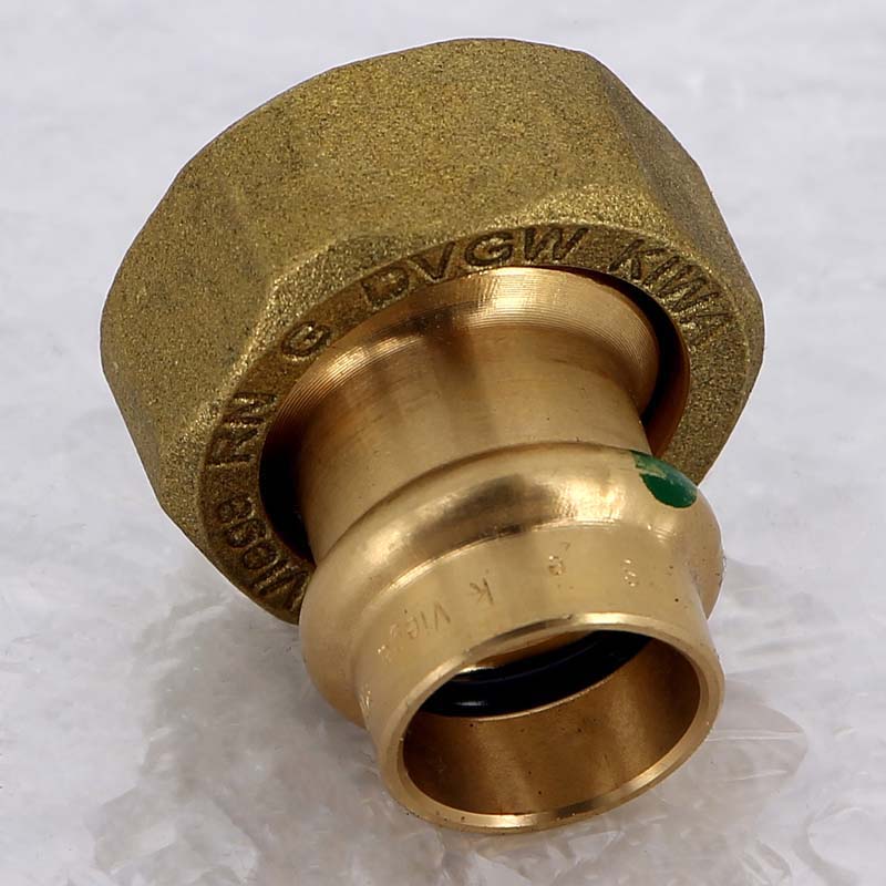 Муфта пресс-В с накидной гайкой и плоским уплотнением 18x1' Sanpress VIEGA