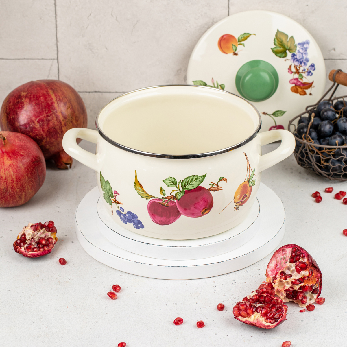 Кастрюля эмалиров. "фрукты" 4 л, 20 см металл. крышка (1/4) "metrot"