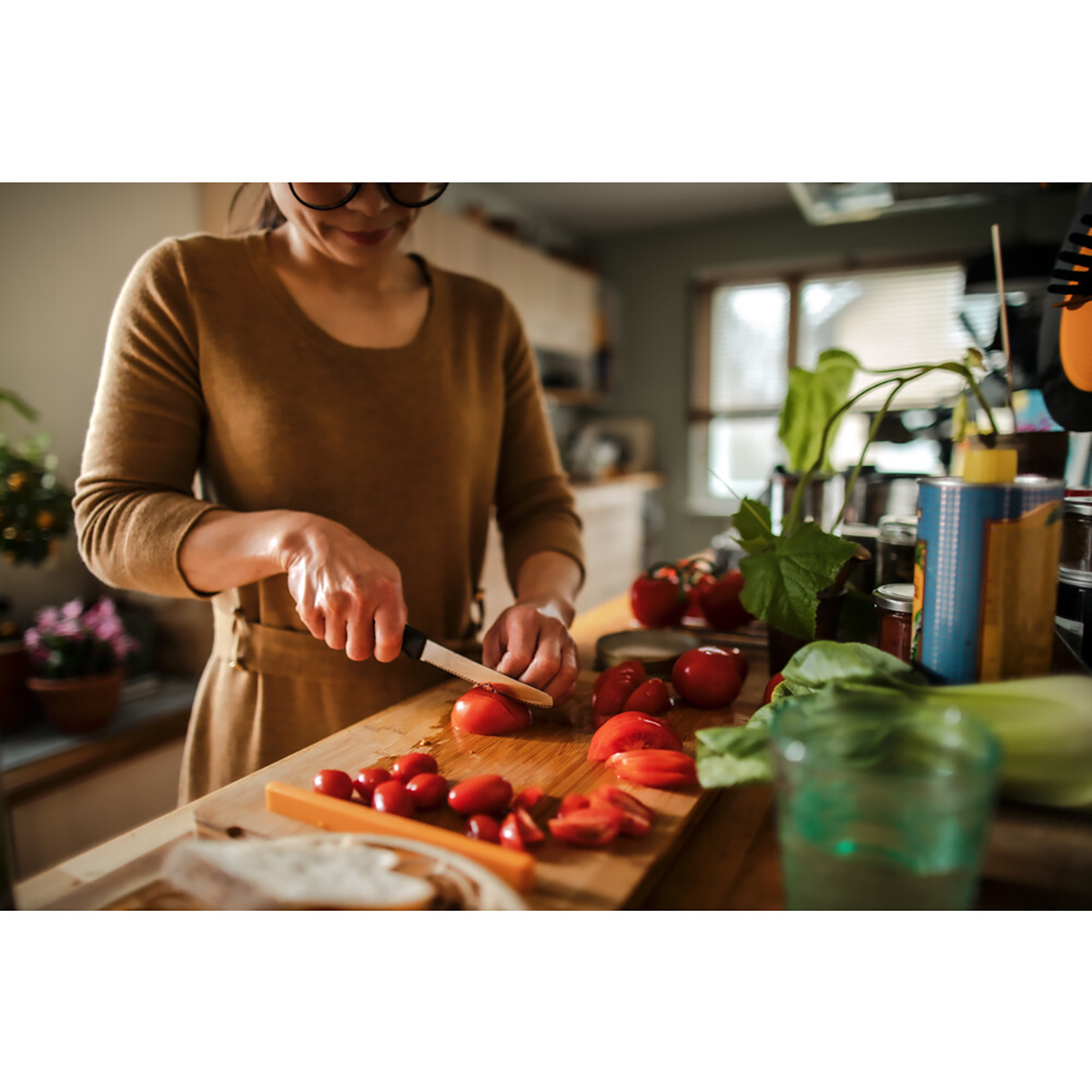 Нож для томатов "functional form" 11,3 см (1/6) "fiskars" 1057543