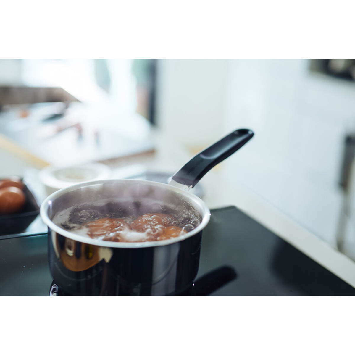 Ковш "functional form" 1,5 л, с крышкой (1/6) "fiskars" 1026576