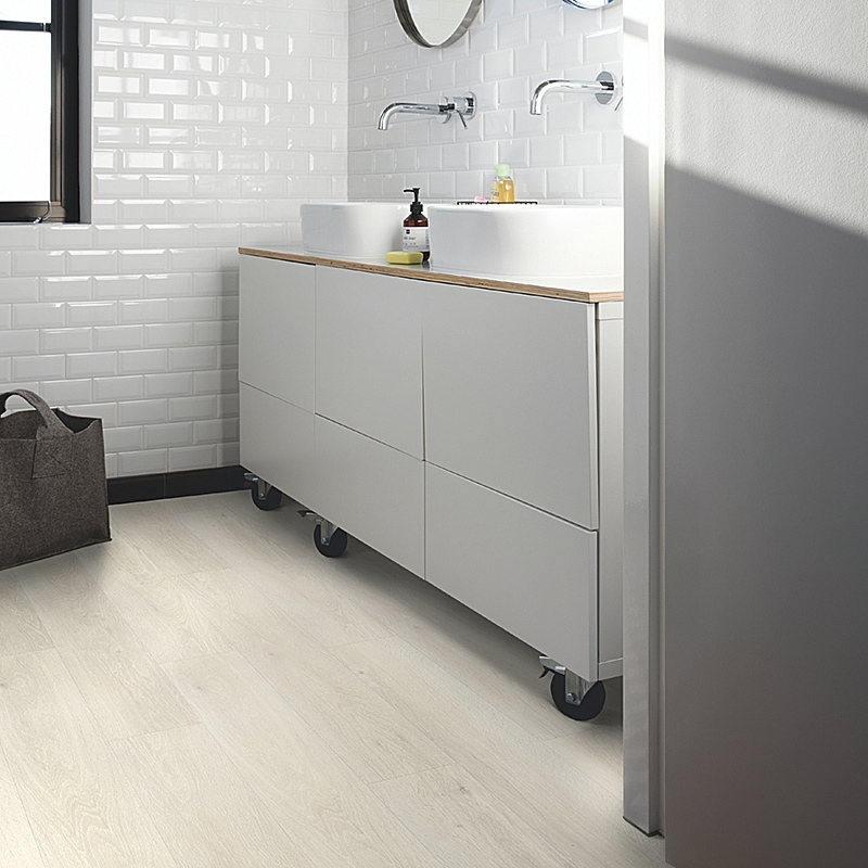ПВХ-плитка Quick Step LIVYN Pulse Click PUCL 40079 Дуб морской светлый
