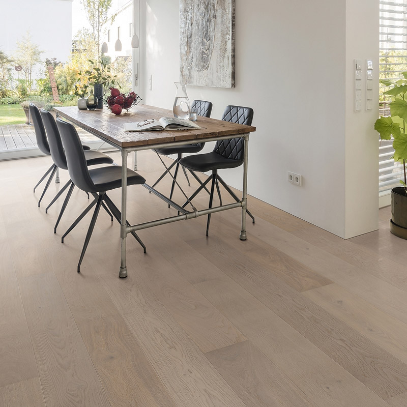 Паркетная доска Haro Series 4000 (5G) 538934 Дуб Кристально-Белый Маркант брашированный однополосный 4V2200 x 180 x 13.5мм