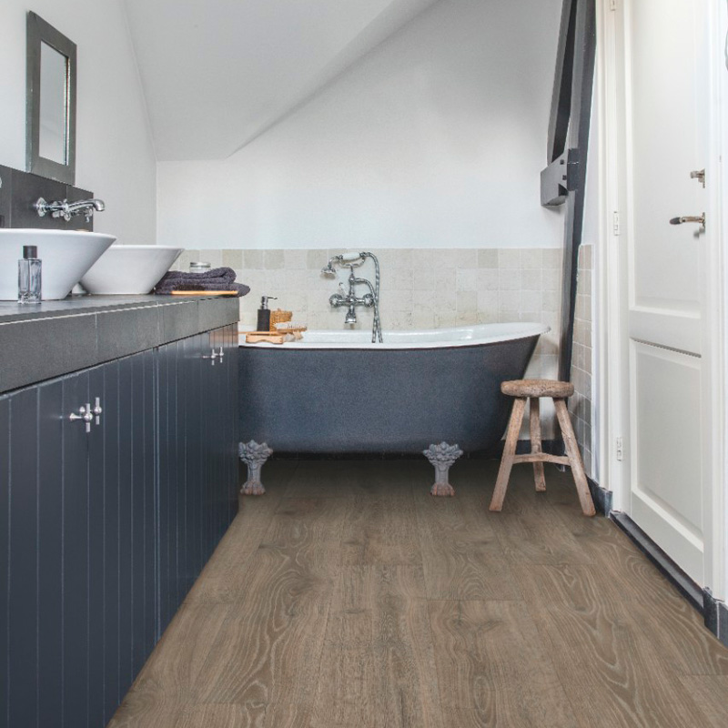 Ламинат Quick Step Majestic MJ3548 Дуб лесной массив коричневый