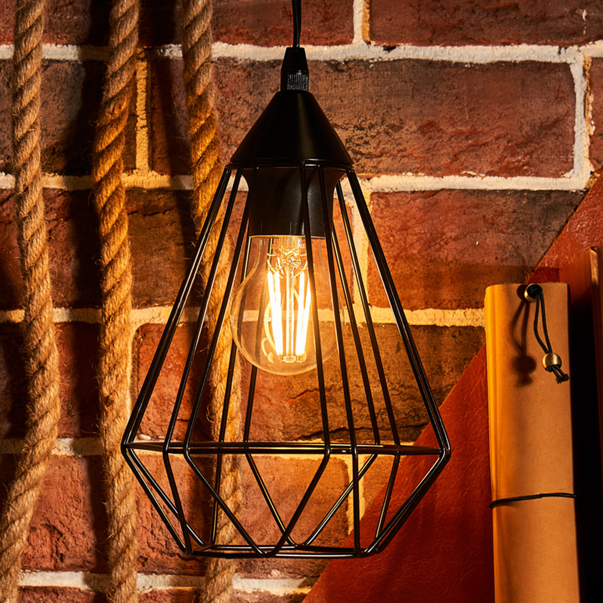 Лампа филаментная "rexant" груша a60  11,5w 2700 k 1380 лм  e27 (прозрачн.) (10/100) 604-076