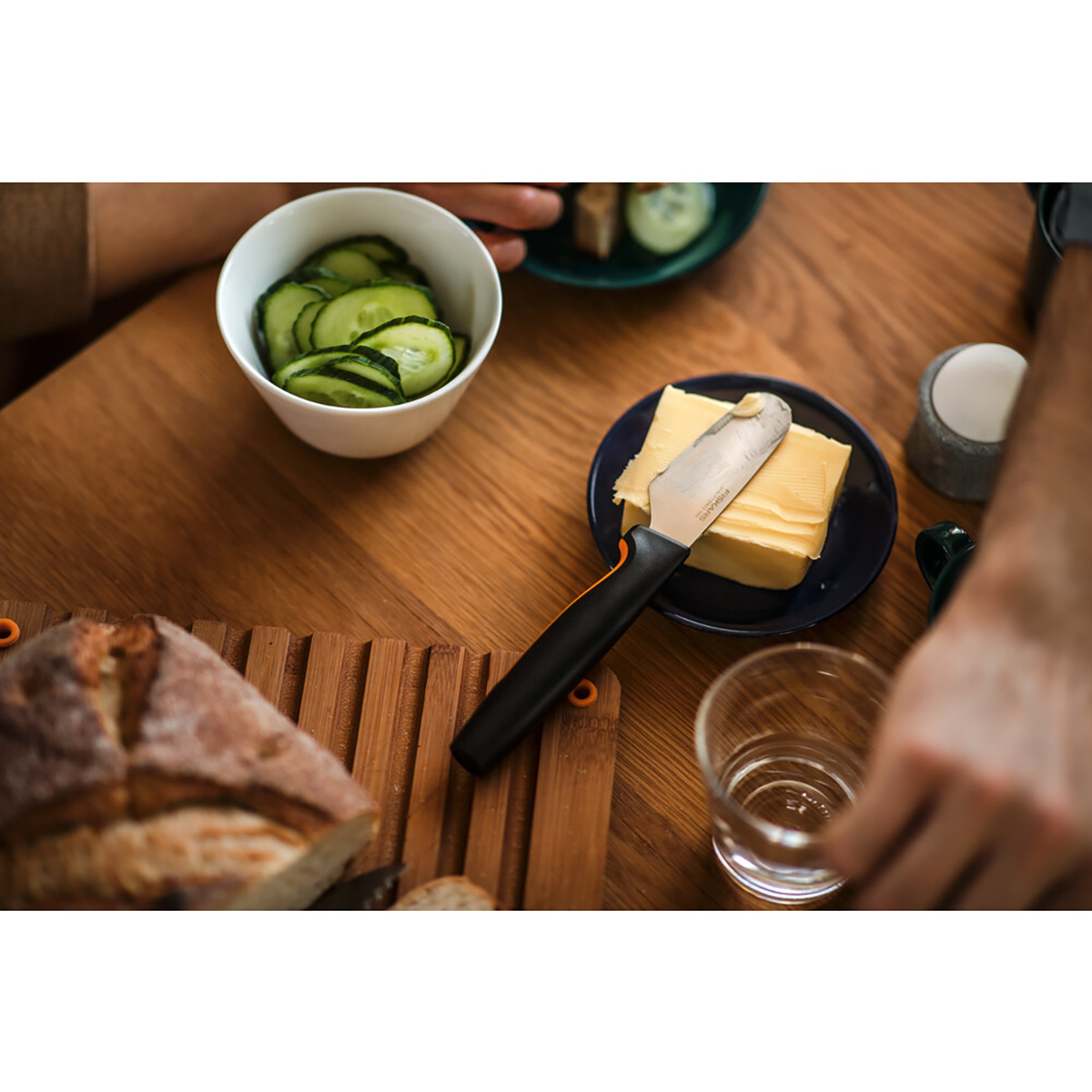 Нож для масла "functional form" 7,8 см (1/6) "fiskars" 1057546