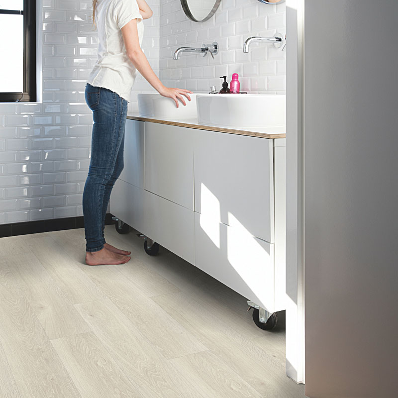 ПВХ-плитка Quick-Step Alpha Vinyl Medium Planks AVMP 40079 Дуб морской светлый