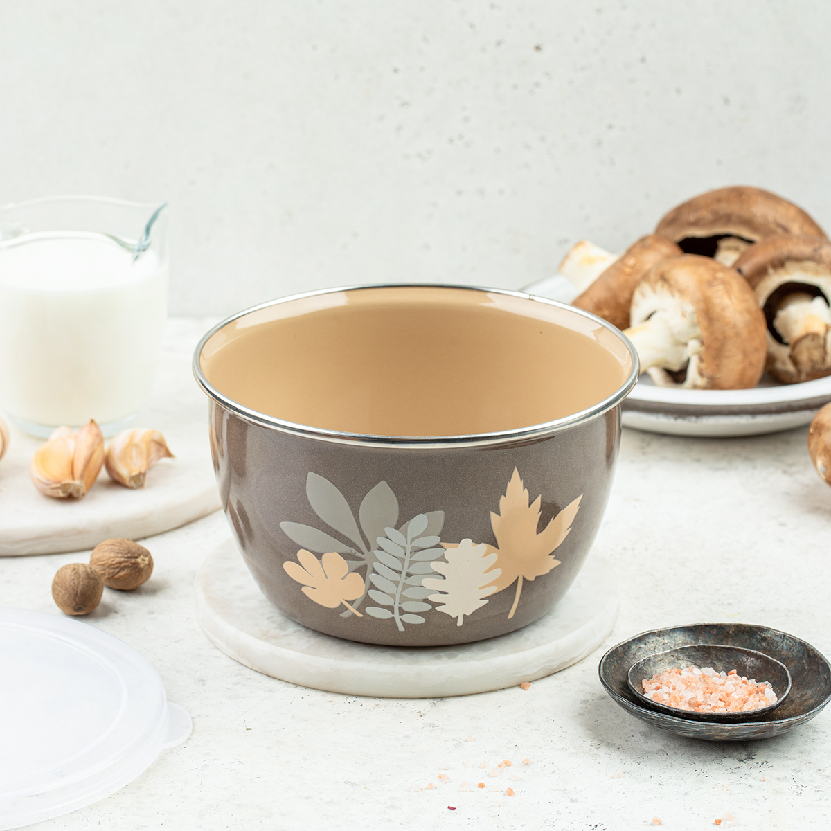 Миска эмалиров. "осенняя соната" 1,1 л, 14 см пласт. крышка (1/6) "metrot"