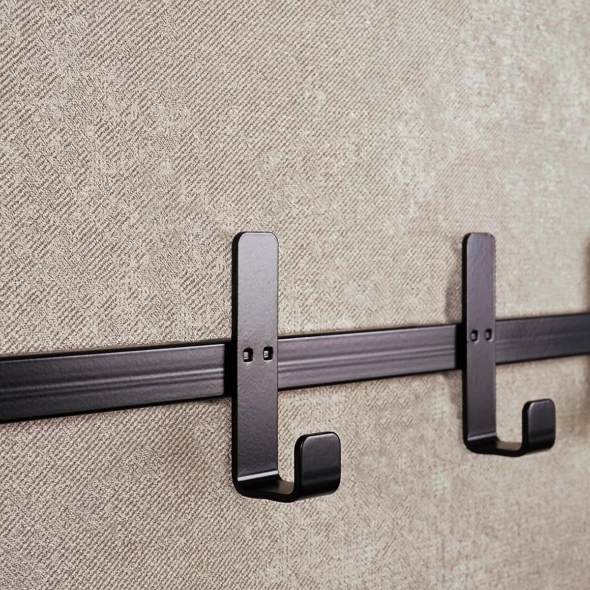 Вешалка настенная с полкой 2-х ярусная "торонто 22" (9 крючков) 670*270*585 мм черный (1) вспт22 ч