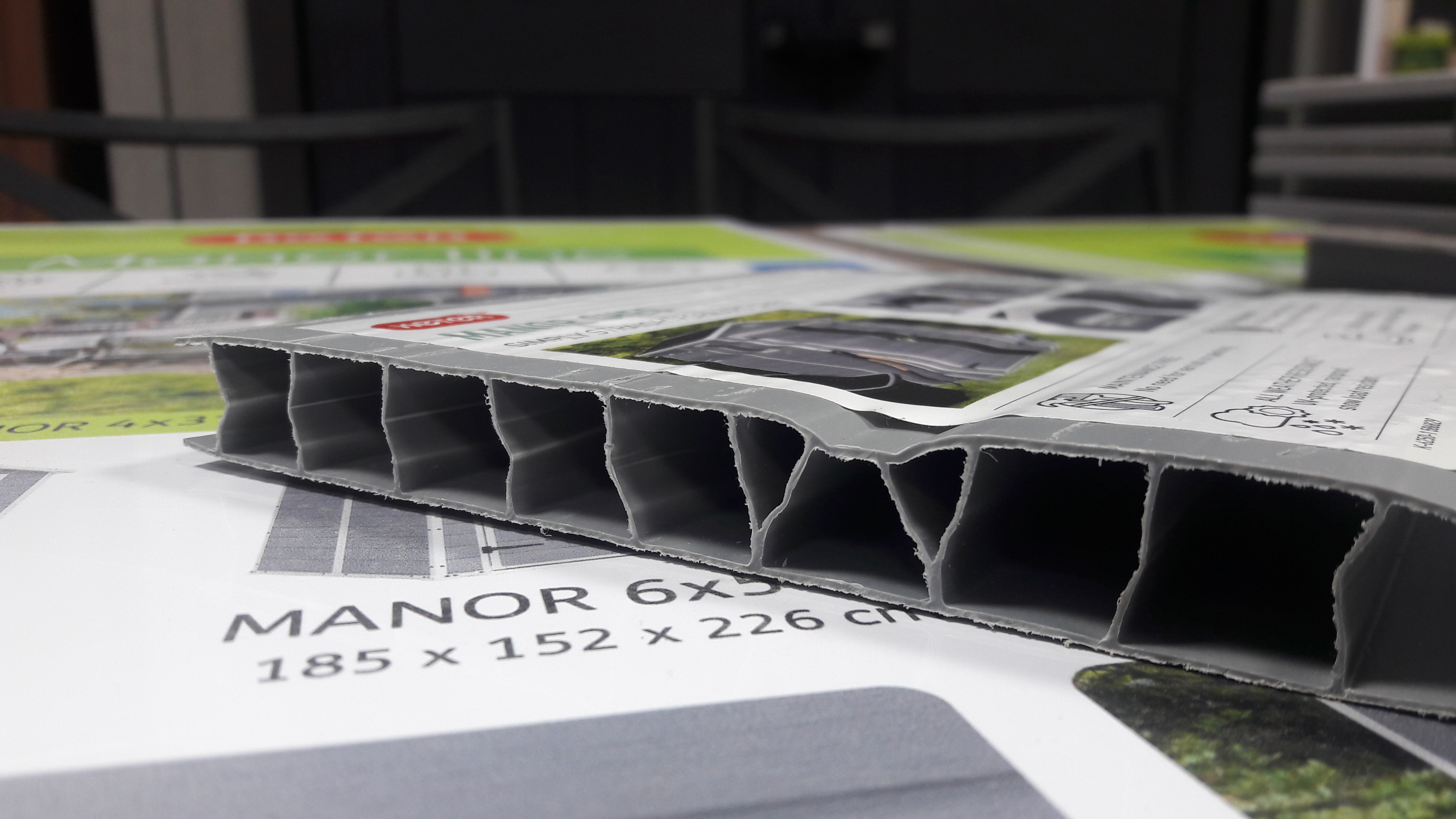 Сарай "Манор Пент 6x4" (размеры 175 x 103 )