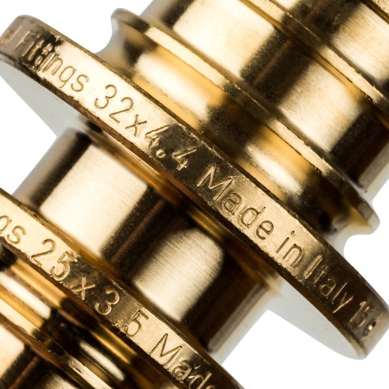 Муфта переходная 32 x 25 аксиальная для труб PE-X STOUT