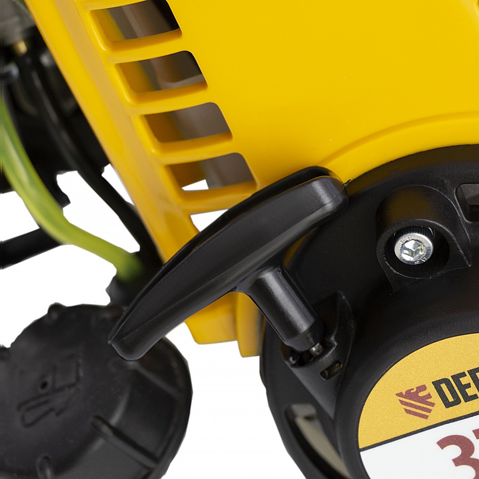 Триммер бензиновый DTL-37-4T, 4-тактный, 37 см3, неразъемная штанга, состоит из 2 частей Denzel (96267)