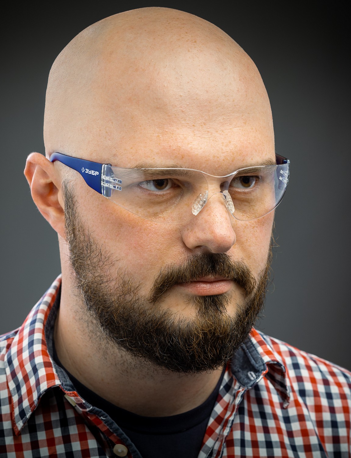 ЗУБР БАРЬЕР, открытого типа, прозрачные, облегчённые, линза устойчивая к царапинам и запотеванию, защитные очки, Профессионал (110487)