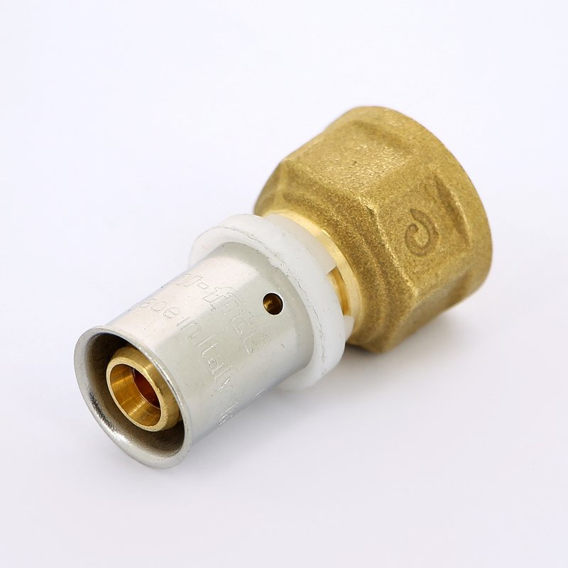 Муфта (ВР) 16 x 1/2" под пресс для МП труб UNI-FITT